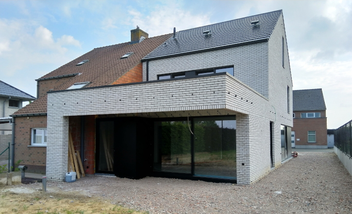 Halfopen nieuwbouwwoning